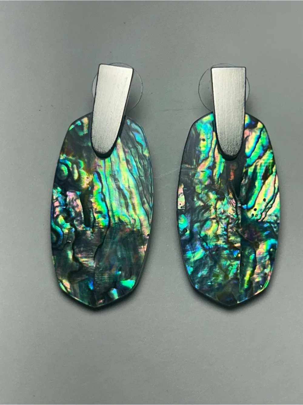Kendra Scott Iridescent Statement Earrings Abalone Stud Jewelry + Dust Bag